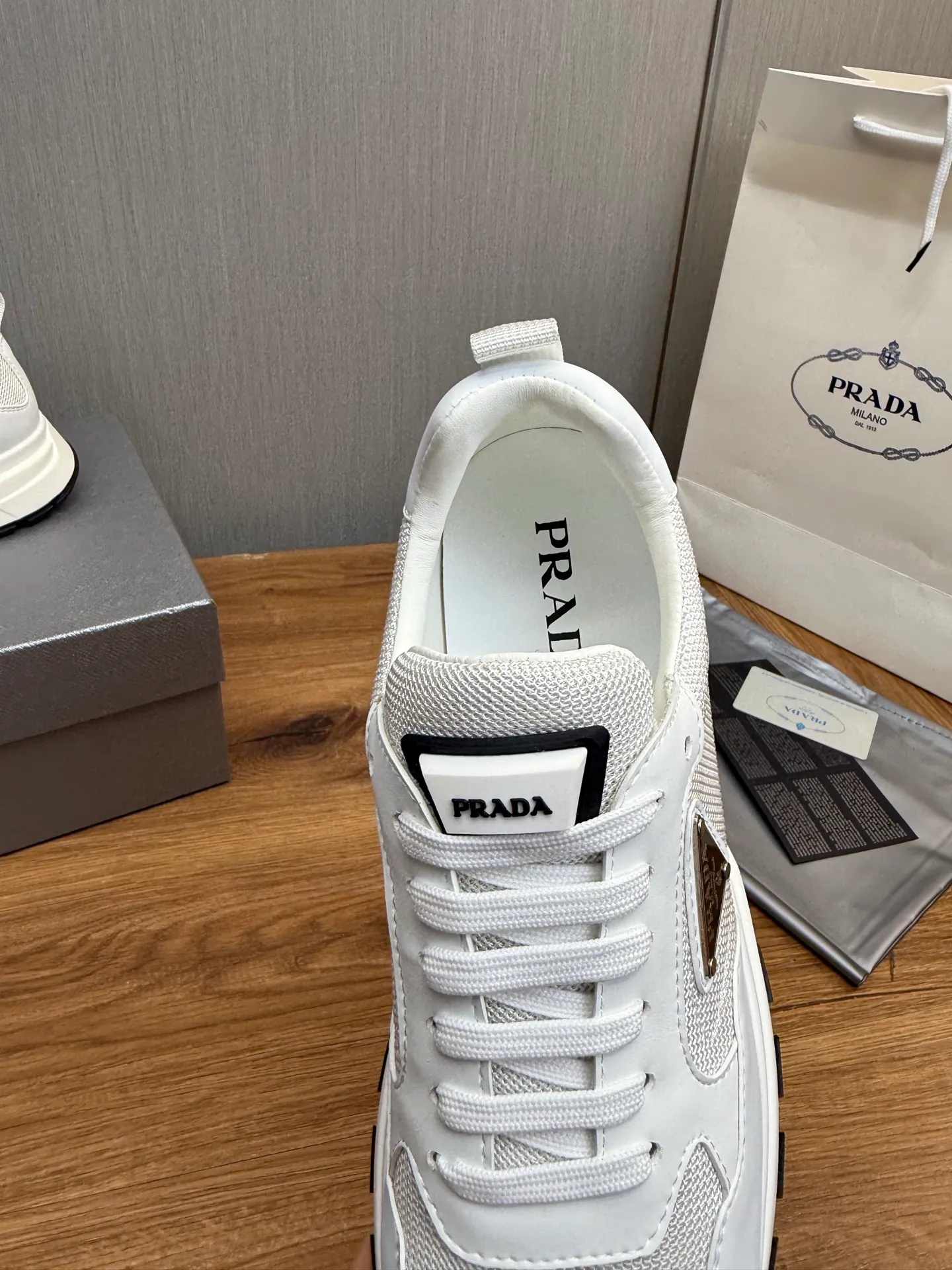 Men's shoes 💰560💰 [PRADA] Popular items in men's shoes counters, synchronized with the official website, high-quality cowhide stitching breathable mesh + cowhide lining, 1🆚1 replica, original sole, 38-45 (customized for 45, non-refundable)